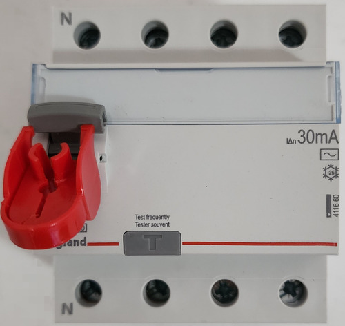 Porta Candado Para Dx3 Interruptor O Diferencial Ref 406303