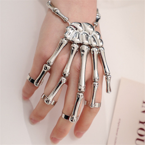 Un Diseño De Anillo De Mano De Esqueleto De Juguete Para Dis