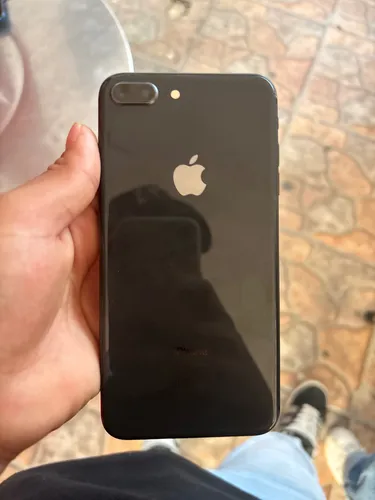 Celular iPhone 8 Plus (Usado)