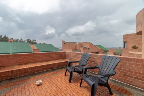 Apartamento En Venta En Bosque De Pinos I. Cod V17142