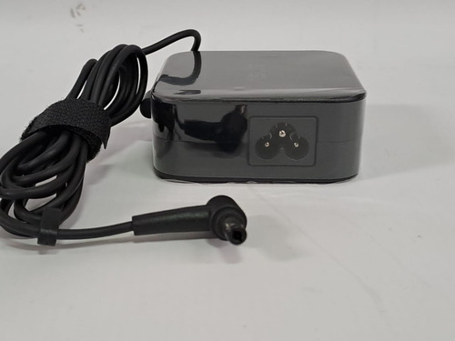 Imagen 2 de 3 de Adaptador Original Asus 65w 19v 3 Pin 65gd