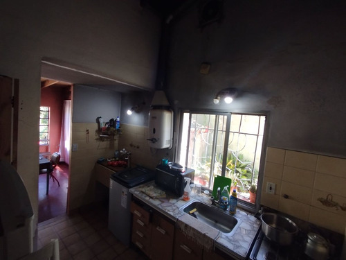 Venta Casa 4 Ambientes Lomas De Zamora Fondo Libre