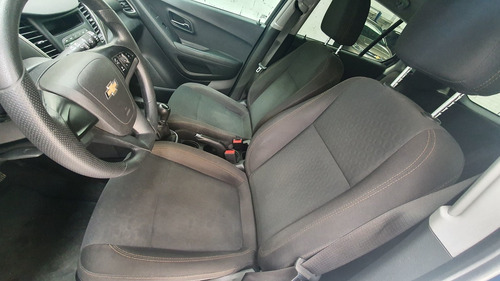 Imagen 9 de 15 de Chevrolet Trax 2019 1.8 Ls Mt