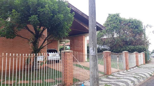 Imagem 1 de 6 de Venda De Casas / Padrão Na Cidade De Araraquara 10899