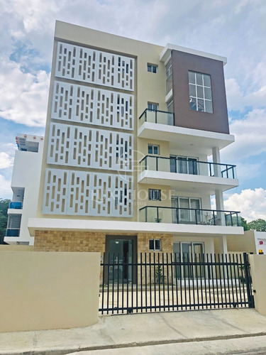 Imagen 1 de 22 de Apartamento Con Patio En Los Cajuiles, Santiago (aea-001)