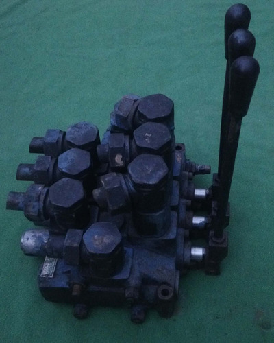 Imagen 5 de 5 de Mando Hidráulico De 3 Palancas / Marca Italiana Hydrocontrol