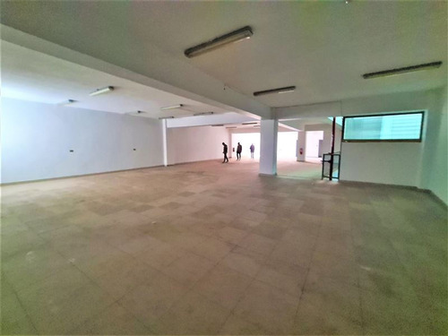 Galpón Hormigón | Todo Un Piso | 367 M2 | Detrás Universida