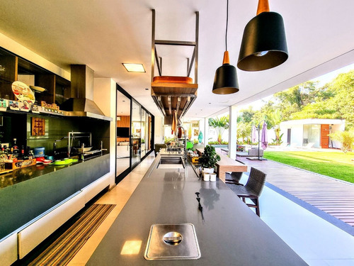 Imagem 13 de 15 de Casa Para Venda No Bairro Riviera De São Lourenço Em Bertioga - Cod: Ir17211 - Ir17211