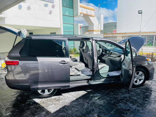 Imagen 15 de 15 de Toyota Sienna 2019 3.5 Le At