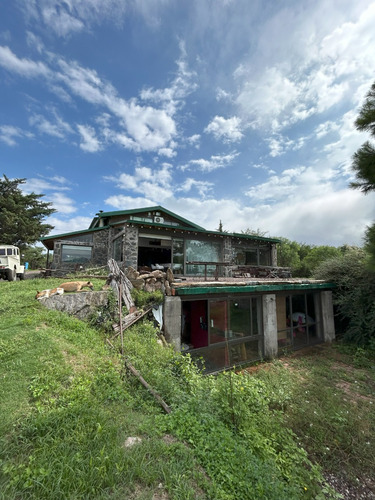 Chalet De Estilo Rústico. San Antonio De Arredondo Zona Granjas - Las Jarillas.