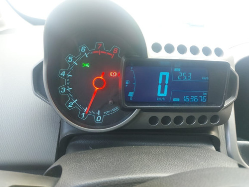 Imagen 17 de 21 de Chevrolet Sonic Lt 1.4 4p Sedan C/gnc