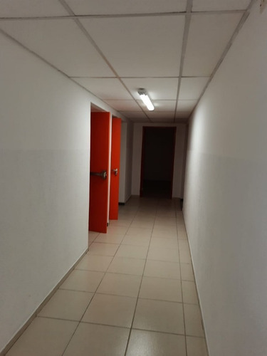 Imagem 20 de 30 de Excelente Imóvel Comercial Com Terreno 2.116,85 M2 Área Construida 1.396,35 M2 No Rio Vermelho - Sfl643 - 69548521