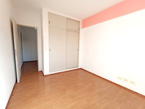 Departamento En Venta 3 Amb Con Cochera Parque Chacabuco
