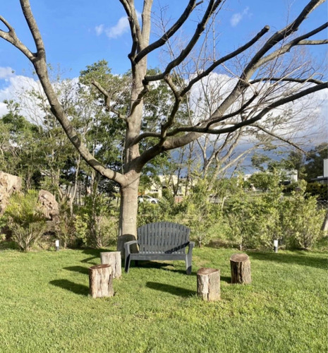 Venta De Excelente Casa. Barrio Santa Elena, Pilar Del Este