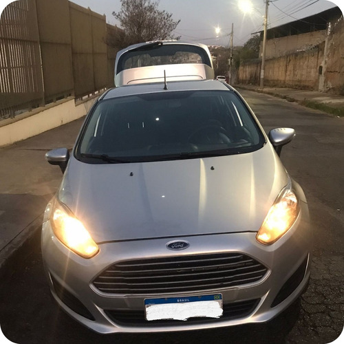 Imagem 4 de 8 de Ford New Fiesta Hatch