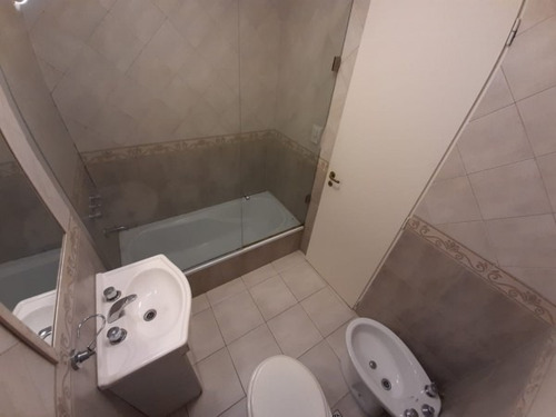 Imagen 2 de 14 de Excelente Departamento Permuta En Villa Luzuriaga 4 Ambientes Living Comedor Playroom