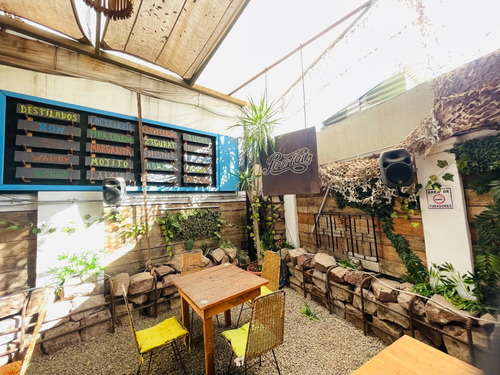 Local C/patente Restaurante . Frente A Boulevar Gastronómico