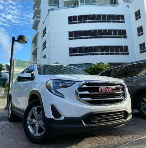 Imagen 9 de 10 de Alquiler De Autos En Miami / Suv / Minivan / Premium