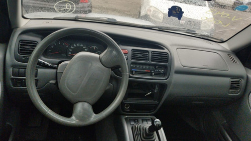Imagem 5 de 5 de Sucata Chevrolet Tracker 2.0 4x4 Diesel 2003 Motor Peugeot