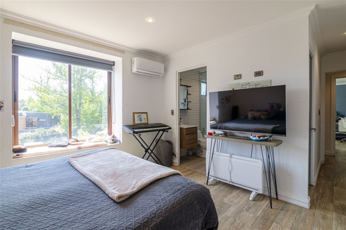 Casa En Venta De 5 Dorm En Suit. En Lo Barnechea!!