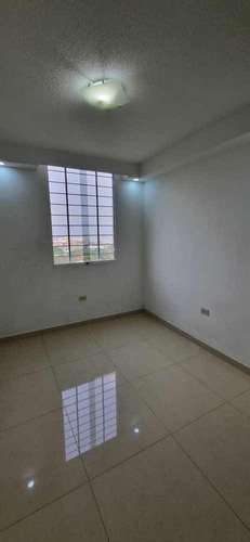 Alquiler De Apartamento En La Arboleda Av Ferrero Tamayo