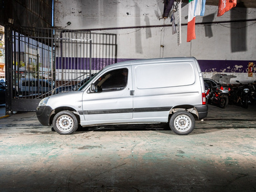 Imagen 13 de 15 de Peugeot Partner 1.4 Furgon