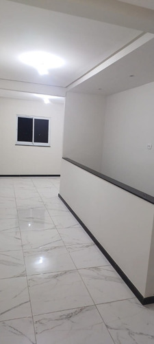 Casa Recém Reformada, Alugo, Vendo E Troco. Aceito Carro, Moto, Terreno E Apartamento Como Parte Do Pagamento.