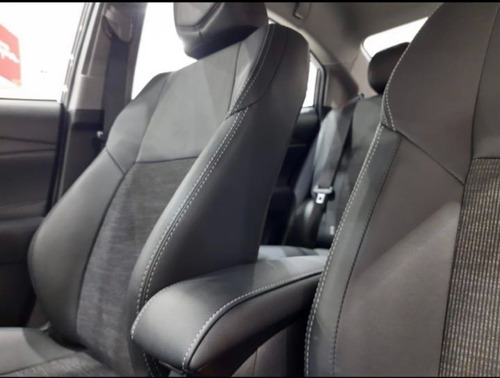 Imagen 10 de 11 de Toyota Yaris S Manual 2022 Saúl