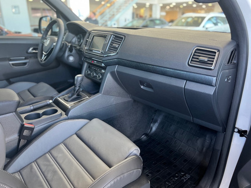 Imagen 9 de 25 de Volkswagen Amarok V6 Higline 258 Cv Ma