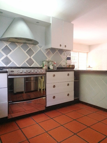 Se Vende Town House En Santa Ines 385m2, 4h/1e/4b/6p