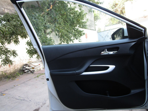 Imagen 5 de 15 de Chevrolet Aveo 4p Ls Tm5,a/ac.,r14