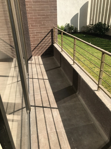Excelente Depto. A Pasos Metro Irarrázaval.