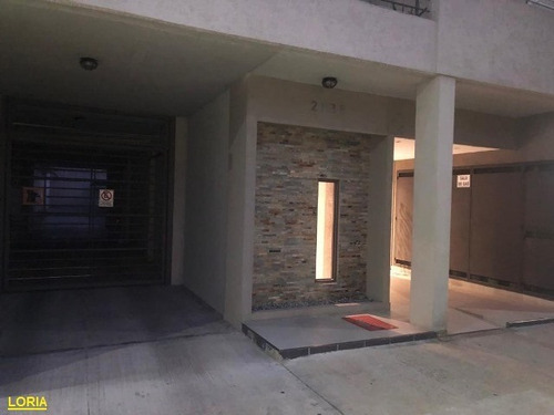 Imagen 4 de 7 de Cochera En Venta - Muy Bajas Expensas - Oportunidad.-