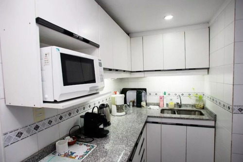 Av Rivadavia 700 Monserrat Oficina U$170.000