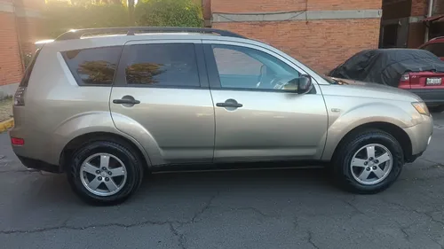 Mitsubishi Outlander 2.4 Ls Aa Ee At