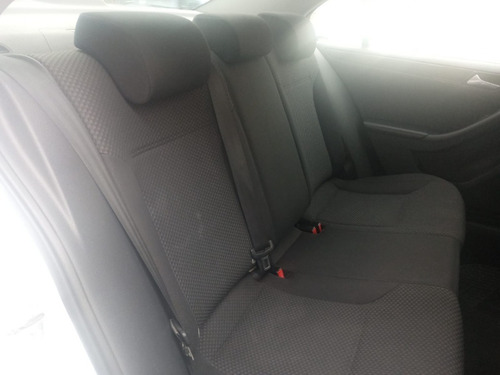 Imagen 9 de 12 de Volkswagen Jetta 2014 Stay A6 Manual 2.5 Eng $ 35,600