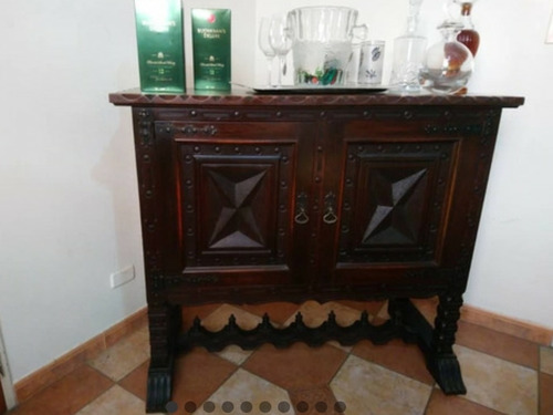 Mueble Bar Integral En Madera Caoba Tallada, Cap 12 Botellas