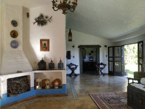 Casa En Venta De Estilo Español La Suiza San Antonio