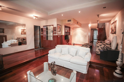 Casa En Venta En Villa Pueyrredón.