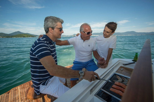 Imagem 21 de 25 de Lancha Fibra Fort - Linha Yachts Focker -f420 Gran Coupé