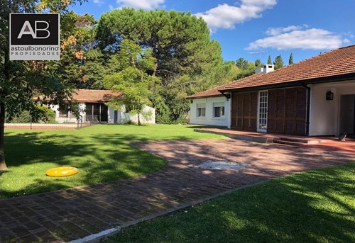 Casa, Chalet En Venta En Bella Vista.