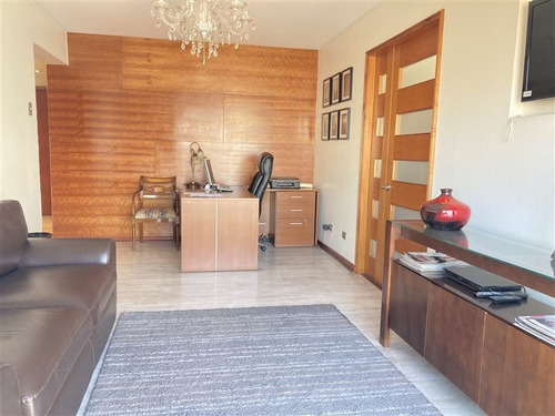 Imagen 5 de 15 de Oficina Remodelada En Venta En Santiago