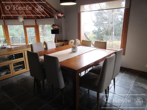 Imagen 12 de 30 de Casa En Venta Barrio Cerrado Antu Hue, Con Excelente Vista Al Lago En Bariloche