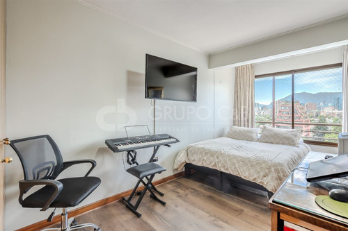 Departamento En Venta De 4 Dorm. 3 B 2 Estac. En Las Condes