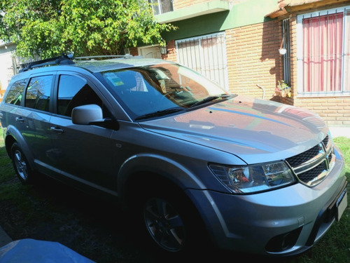 Dodge Journey 2.4 Sxt Automática Modelo 2012