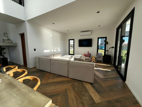 Casa A La Venta Barrio Cruz Del Sur