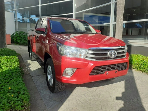 Imagen 2 de 15 de Toyota Hilux 2018 2.7 Cabina Doble Sr Mt