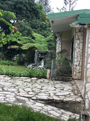 Vendo Casa De Veraneo En La Colonia, San Cristobal