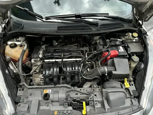 Ford Fiesta 1.6 Sportback Se Mecánica