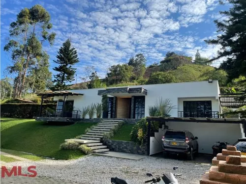 Encantadora Casa A 10 Min De Guatape(mls#239128)
